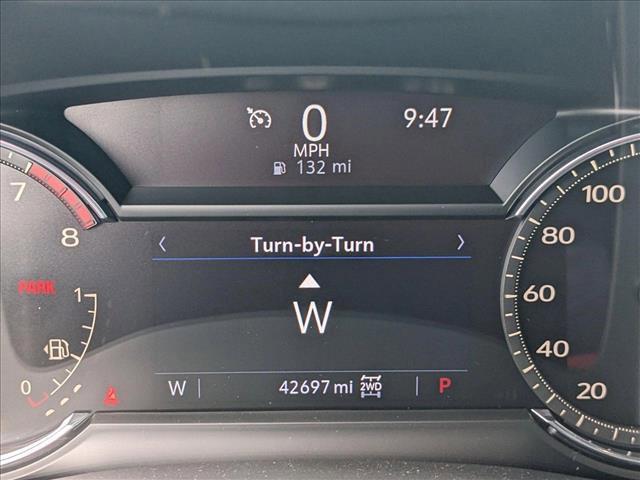 Photo of 2022 Crystal White Tricoat Cadillac XT6
