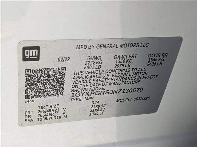 Photo of 2022 Crystal White Tricoat Cadillac XT6