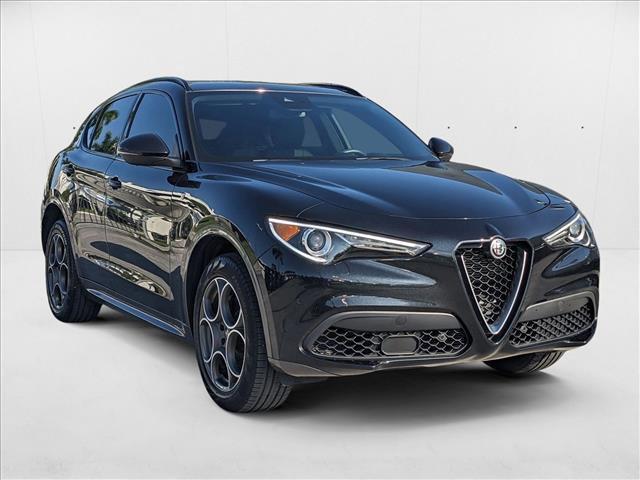 Photo of 2022 Vulcano Black Metallic Alfa Romeo Stelvio
