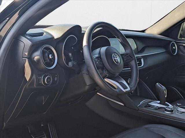 Photo of 2022 Vulcano Black Metallic Alfa Romeo Stelvio
