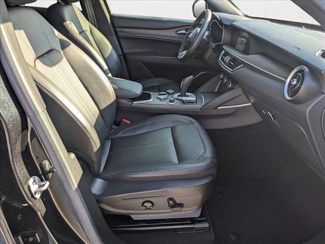 Photo of 2022 Vulcano Black Metallic Alfa Romeo Stelvio