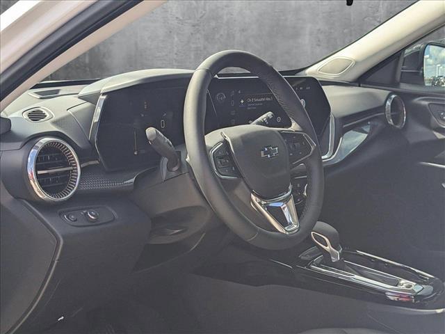 Photo of 2025 Summit White Chevrolet Trax