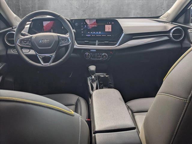 Photo of 2025 Summit White Chevrolet Trax