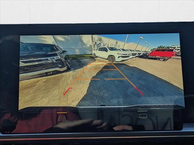 Photo of 2025 Summit White Chevrolet Silverado 1500