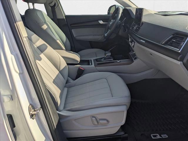 Photo of 2022 White Audi Q5