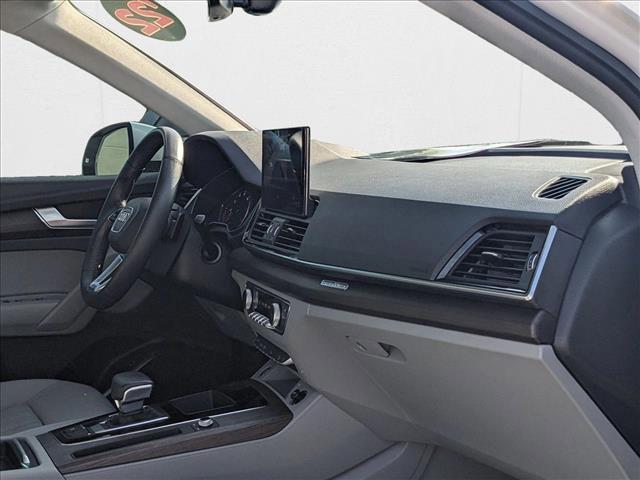 Photo of 2022 White Audi Q5