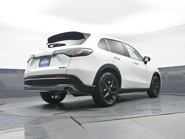 Photo of 2023 Platinum White Pearl Honda HR-V