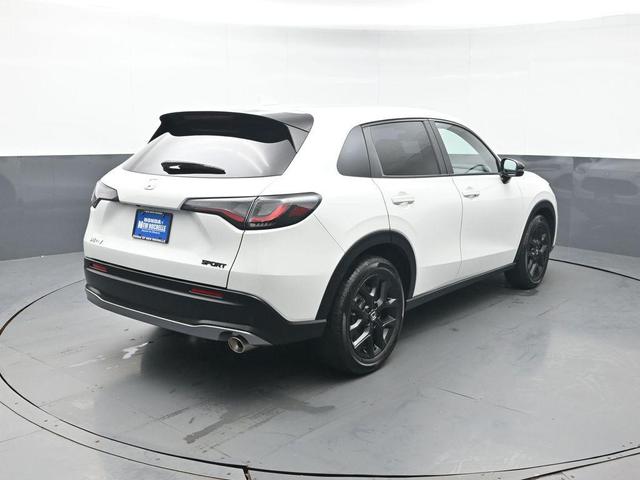 Photo of 2023 Platinum White Pearl Honda HR-V