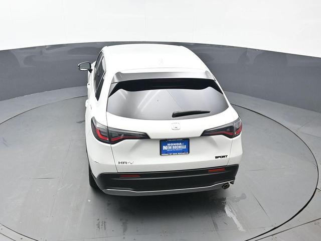 Photo of 2023 Platinum White Pearl Honda HR-V