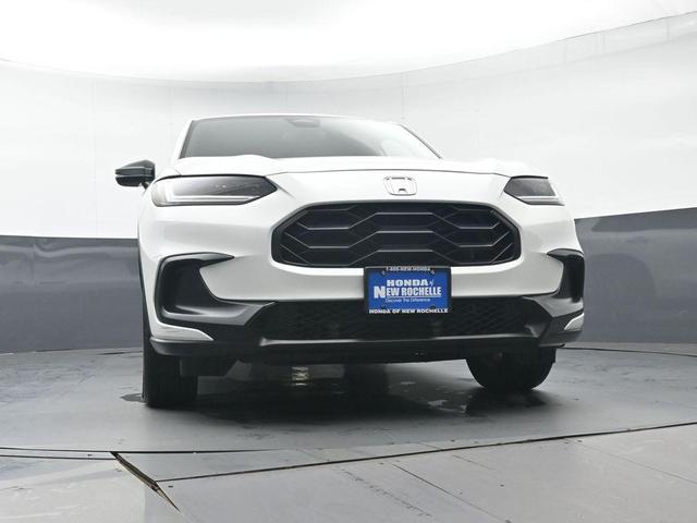 Photo of 2023 Platinum White Pearl Honda HR-V