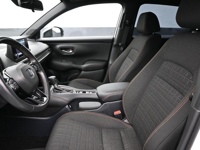 Photo of 2023 Platinum White Pearl Honda HR-V