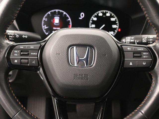 Photo of 2023 Platinum White Pearl Honda HR-V