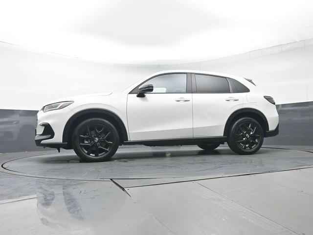 Photo of 2023 Platinum White Pearl Honda HR-V