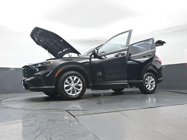 Photo of 2023 Crystal Black Pearl Honda CR-V