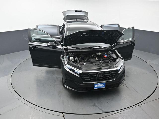 Photo of 2023 Crystal Black Pearl Honda CR-V