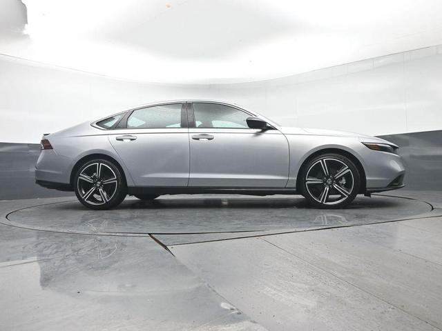 Photo of 2024 Solar Silver Metallic Honda Accord Hybrid
