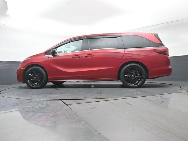 Photo of 2024 Radiant Red Metallic II Honda Odyssey