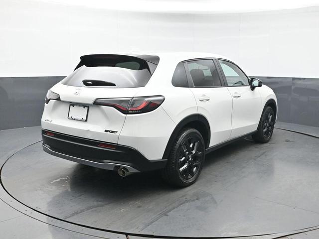 Photo of 2023 Platinum White Honda HR-V