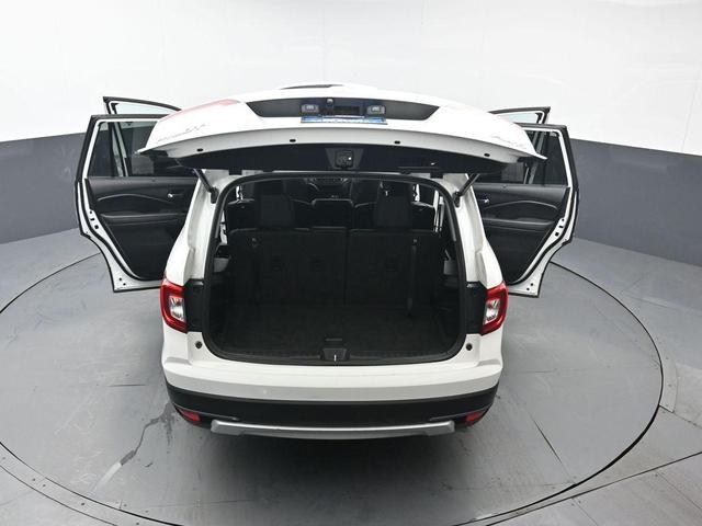 Photo of 2022 Platinum White Pearl Honda Pilot