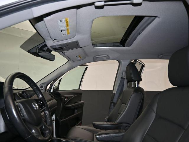 Photo of 2022 Platinum White Pearl Honda Pilot