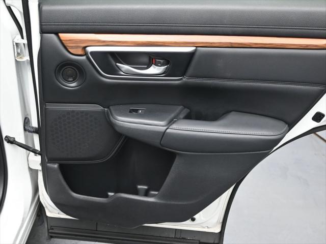 Photo of 2022 Platinum White Pearl Honda CR-V