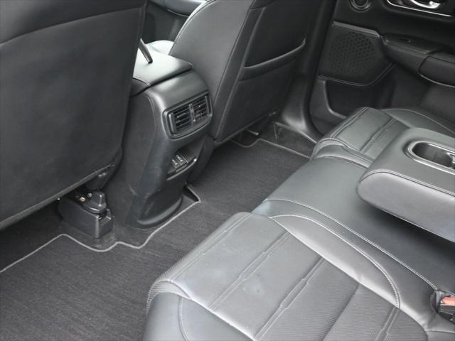 Photo of 2022 Platinum White Pearl Honda CR-V