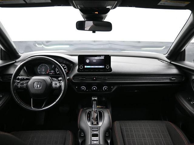 Photo of 2023 Platinum White Pearl Honda HR-V