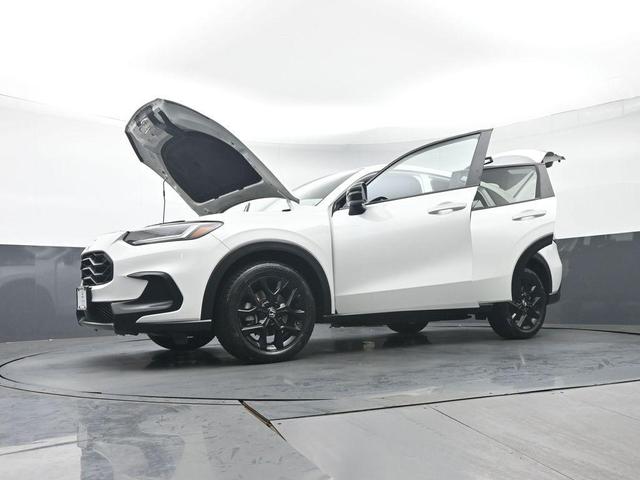 Photo of 2023 Platinum White Pearl Honda HR-V