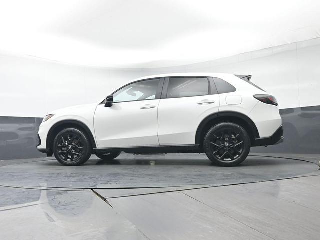 Photo of 2023 Platinum White Pearl Honda HR-V