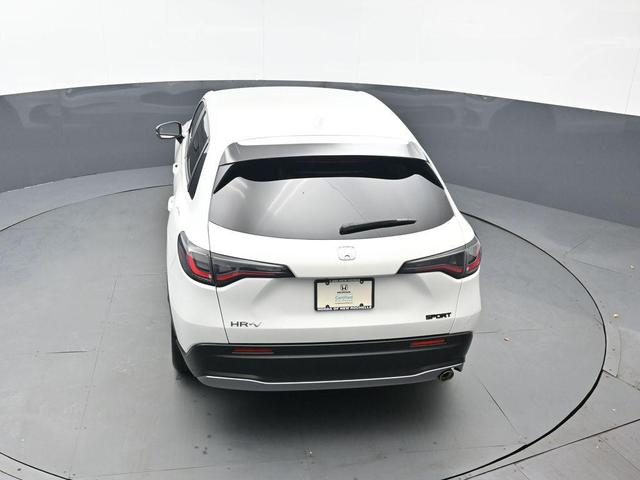 Photo of 2023 Platinum White Pearl Honda HR-V