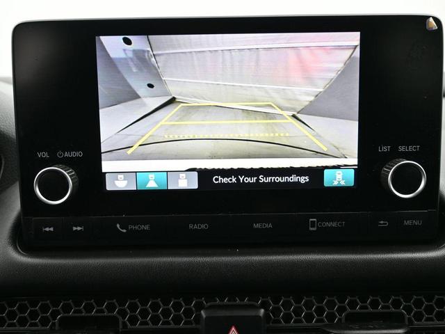 Photo of 2023 Platinum White Pearl Honda HR-V
