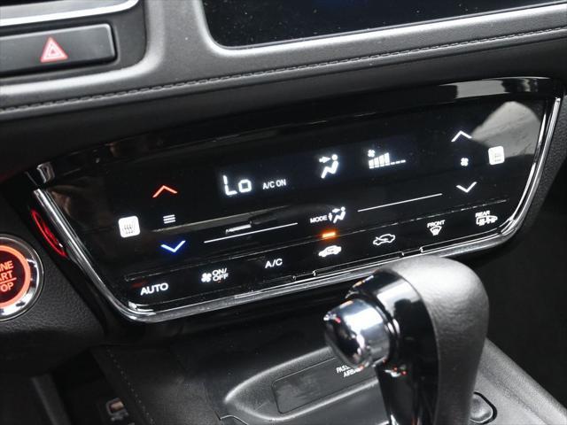 Photo of 2022 Platinum White Pearl Honda HR-V
