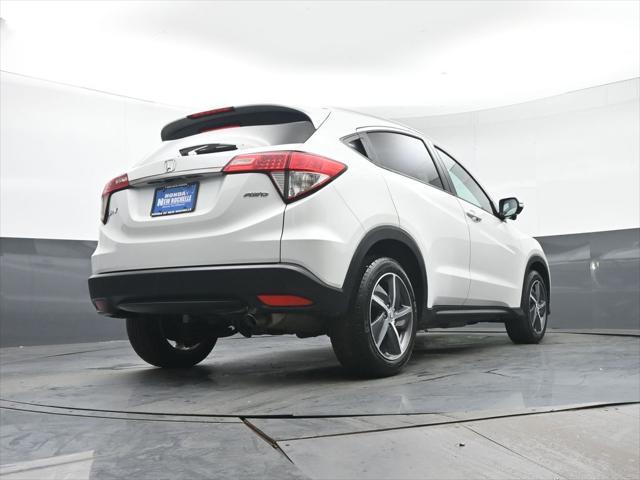 Photo of 2022 Platinum White Pearl Honda HR-V