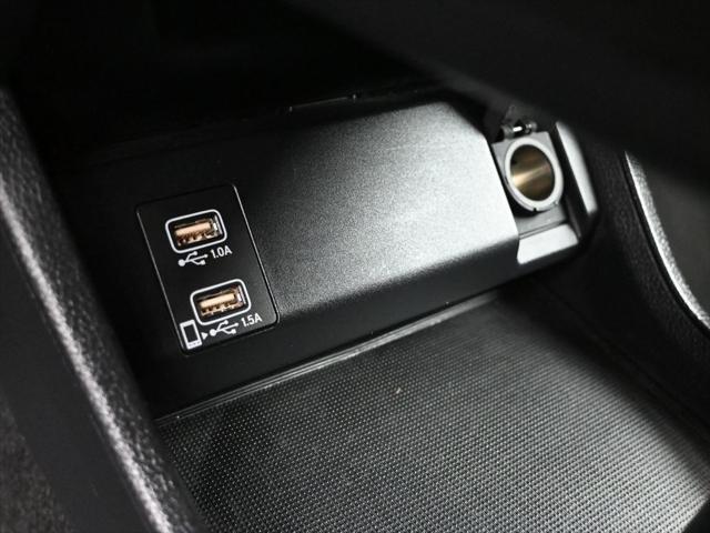 Photo of 2022 Platinum White Pearl Honda HR-V