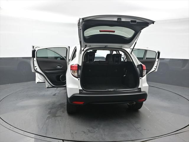 Photo of 2022 Platinum White Pearl Honda HR-V