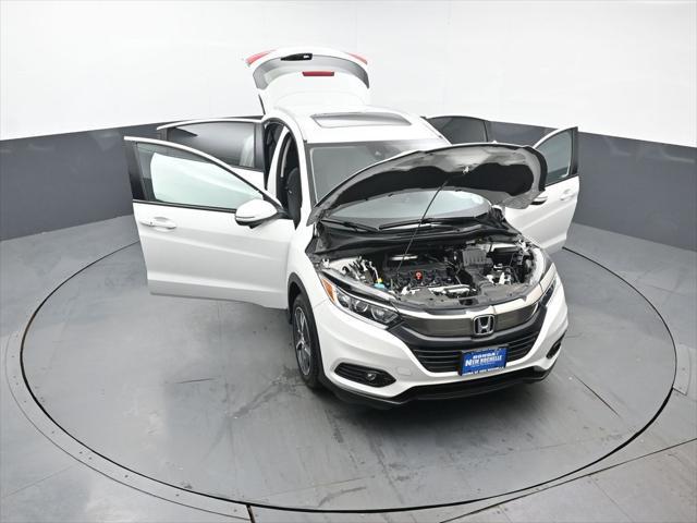 Photo of 2022 Platinum White Pearl Honda HR-V
