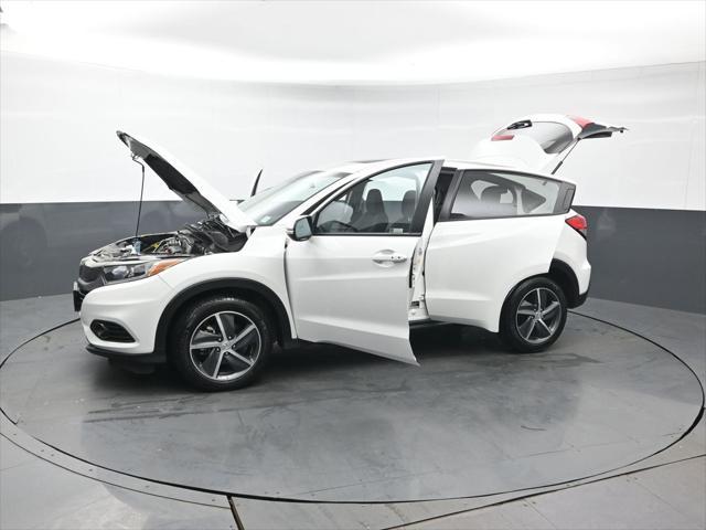 Photo of 2022 Platinum White Pearl Honda HR-V