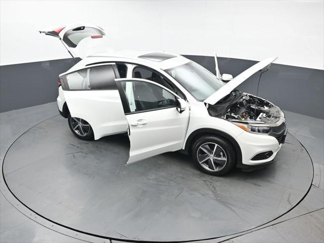 Photo of 2022 Platinum White Pearl Honda HR-V