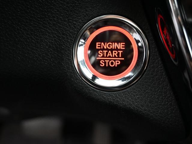 Photo of 2022 Platinum White Pearl Honda HR-V