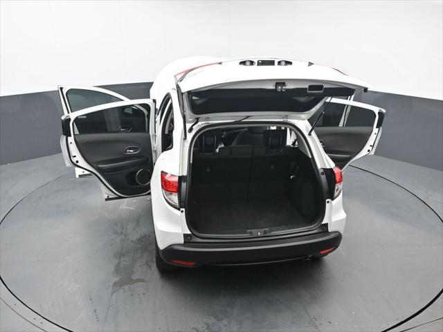 Photo of 2022 Platinum White Pearl Honda HR-V
