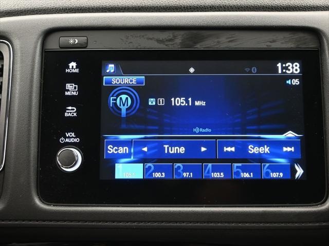 Photo of 2022 Platinum White Pearl Honda HR-V