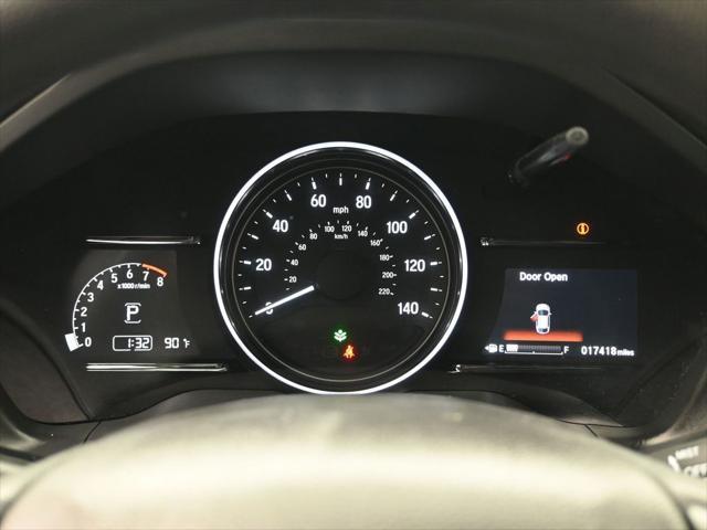 Photo of 2022 Platinum White Pearl Honda HR-V
