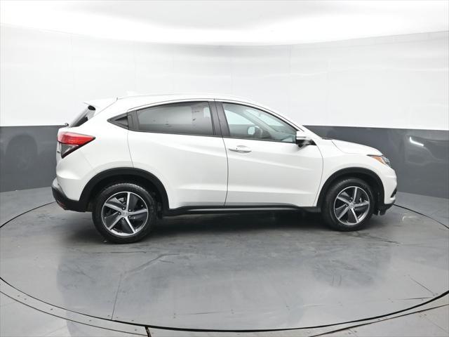 Photo of 2022 Platinum White Pearl Honda HR-V