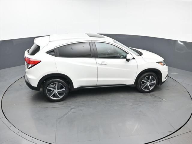 Photo of 2022 Platinum White Pearl Honda HR-V