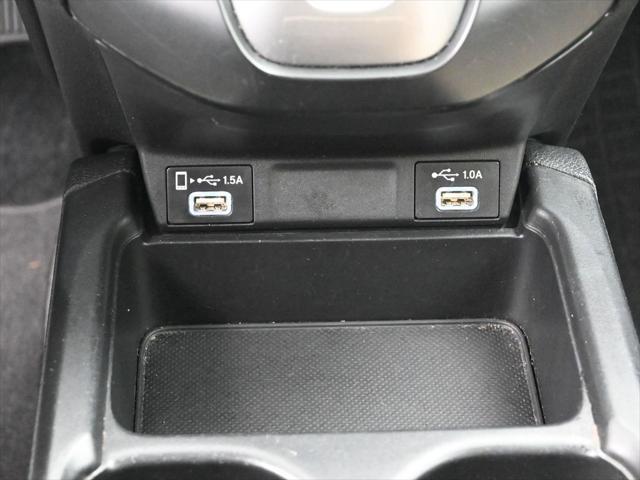 Photo of 2022 Platinum White Pearl Honda CR-V