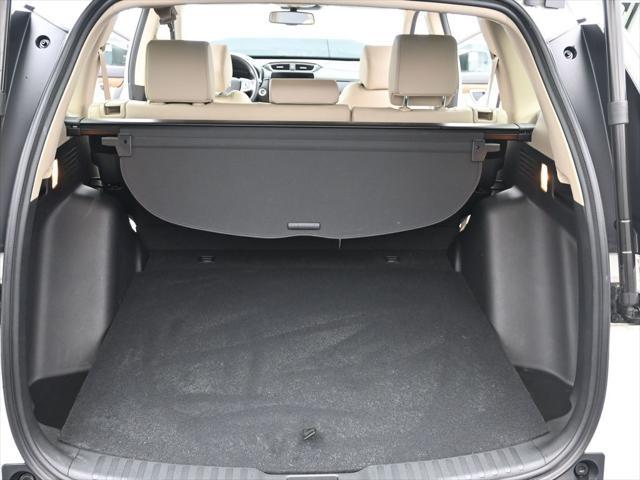 Photo of 2022 Platinum White Pearl Honda CR-V