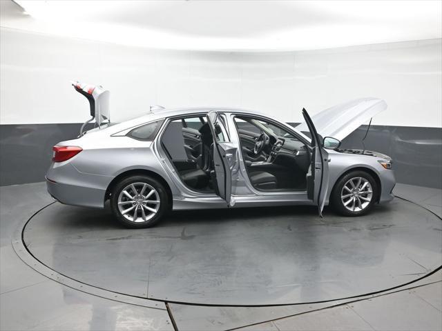 Photo of 2022 Lunar Silver Metallic Honda Accord