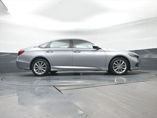 Photo of 2022 Lunar Silver Metallic Honda Accord