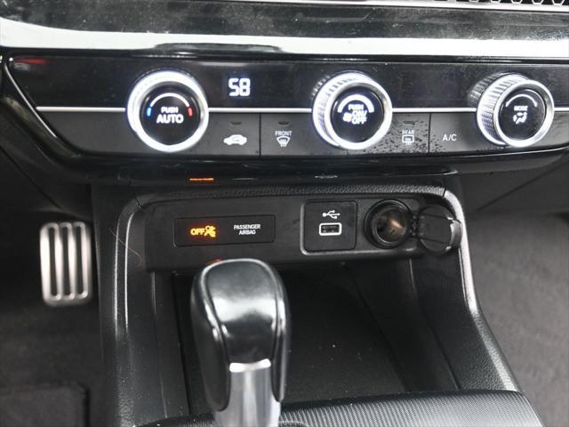Photo of 2023 Platinum White Pearl Honda Civic