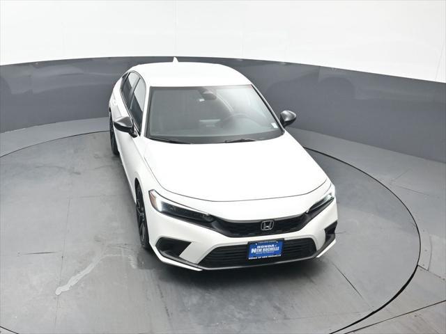 Photo of 2023 Platinum White Pearl Honda Civic